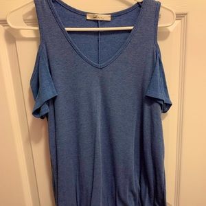 Blue short sleeve knit